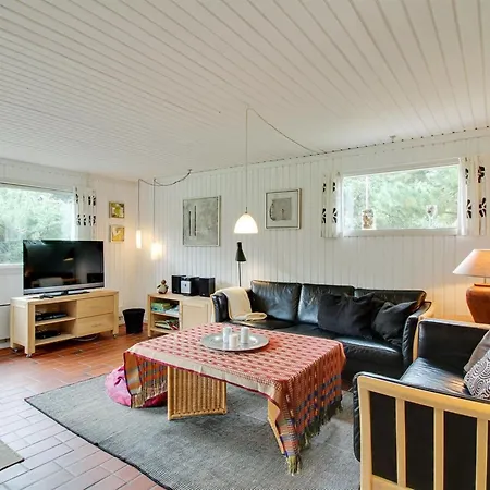 度假居 Eetu - 1-3km From The Sea By Interhome