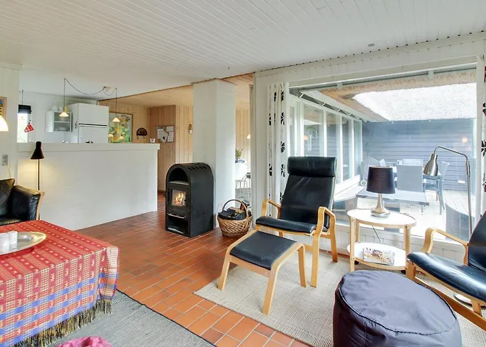 Eetu - 1-3km From The Sea By Interhome