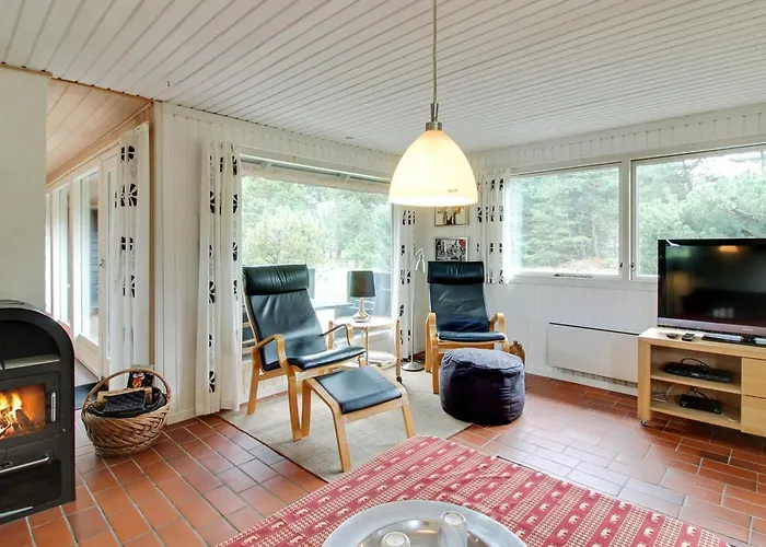 Eetu - 1-3km From The Sea By Interhome